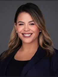 Deborah Molina's Instagram, Twitter & Facebook