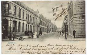 1900 Stationstraat Richting Nieuwlandstraat Links Hoek Spoorlaan Stationstraat De Hollandsche Societeit Van Levensverzekeringen Opge Gevel Oude Foto S Foto S