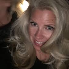 Sonya Housley's Instagram, Twitter & Facebook