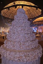 Inside The Extravagant Weddings Of The Very Wealthy Wedding Cake Decorations Extravagant Wedding Floral Wedding Cakes