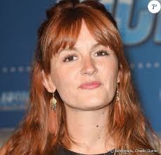 Cette page d'homonymie répertorie les différents sujets et articles partageant un même nom. Scenes De Menages Qui Est Laura La Locataire D Huguette Et Raymond Purepeople