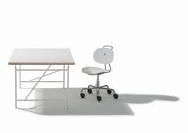 Schreibtisch, dreh­stuhl mehr bei test.de. Richard Lampert Kinderschreibtisch Eiermann Tische Designshop Streit Inhouse