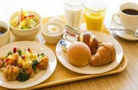Jangan lupa awali hari dengan makanan sehat ya guys. Makanan Terbaik Untuk Dimakan Di Pagi Hari Yakinsehat Id