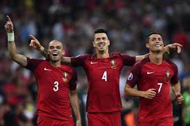 Szczęście w losowaniach skończone.czas na modlitwę.ronaldo po raz kolejny królem strzelców lm. Ronaldo S Dream Still Alive After Shootout Win Arab News
