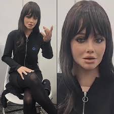 Her name should be Synthia