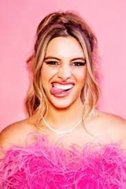 Pons moved to the usa at the age of five and also was elevated in miami, florida. Lele Pons Made Millions On Youtube By Turning Herself Into A Perfectly Generic Social Media Star Washington Post