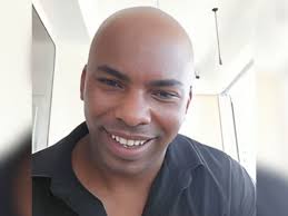 Dejará 'Tras la huella? Actor Leonardo Benítez de paseo por España