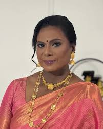 AGetStyledbyKesMakeover : HEMA NATHAN A vision in Gold & Ivory✨ Image  Stylist: @getstyledbykes Beauty: @heyymaa #GetStyledbyKes