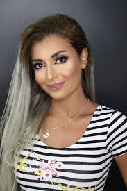 باتريسيا مشنتف تخوض تجربة التقديم للمرة الاولى وهذه هي التفاصيل ستخوض  الفنانة اللبنانية الجميلة باتريسيا مشنتف تجربة التقديم للمرة الاولى حيث تم  اختيارها لتقديم مهرجان عيد السيدة في نادي قدموس في عبرا