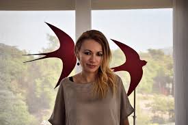 Μετά από μήνυση αστυνομικών άρθηκε η ασυλία της. Arxairesies Aggelikh Adamopoyloy Aggeliki Adamopoulou Facebook