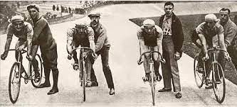 Nella storia dei giochi olimpici iniziata nel 1896, il numero delle donne pian piano è andato crescendo, rivendicato gli stessi diritti dei colleghi uomini. Francesco Zucchetti E L Olimpiade Del 1924 Societa