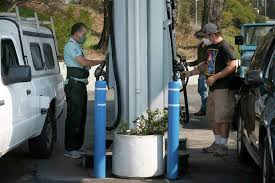 Opponents still fighting SF gas station at center of battle