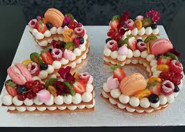 Publication Instagram Par Patisserie Numbercake Macaron 14 Oct 2018 A 6 13 Utc Gateaux Et Desserts Patisserie Gateau Noel