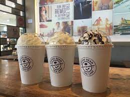 The Coffee Bean Tea Leaf Launches Summer Flavors With Its Coconut Ice Blended Drinks Jellybeans In The City Blended Drinks Coffee Beans Coffee Bean Candle