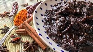Daging masak itam, as it is famously known, is a sarawakian malays type of beef rendang that is normally being served during special occasion such as weddings and eid celebration. Vlogs 8 Resepi Daging Masak Hitam Sarawak Youtube