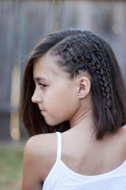 .özel günlerde annelerin en büyük dertlerinden biri kız çocukların saçlarıdır. Kiz Cocuklari Icin Degisik Sac Modelleri Sac 2021 Sac