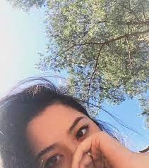  PÉªÉ´á´á´Êá´sá´ á´á´á´á´ á´¡á´á´á´ÊÊ Simple Aesthetic Selfie Pose Inspiration Selfie Ideas Instagram Selfie Photography Selfie Poses Instagram
