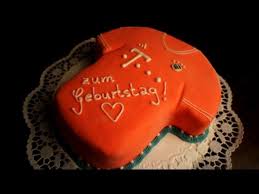 We would like to show you a description here but the site won't allow us. Fc Bayern Munchen Trikot Torte Von Kuchenfee Youtube