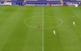 Kariyer sayfasında demba ba isimli futbolcunun sezon bazında takımının yer almış olduğu turnuvalardaki maç, gol, asist, sarı kart, kırmızı kart, oyuna girme, oyundan alınma. Video Ba Fires Istanbul Into The Lead Against Asleep Man United