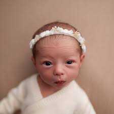 Baby Alice, a tiny little nugget. Her face reminds me so much of the way  her brother looked at his newborn session just a few years ago!