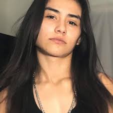 Sabina Castillo's Instagram, Twitter & Facebook