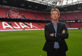 Join the discussion or compare with others! Edwin Van Der Sar Extremely Harsh If Liverpool Don T Win Premier League Cnn Video