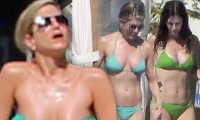 Usually when you wear in this article we'll learn some of the most common causes of camel toes and what measure you can take to prevent from appearing. Jennifer Aniston In Her Most Daring Bikini Yet Actress Almost Falls Out Of Two Piece As She Soaks Up Sun With Friends Co Star Courteney Cox In Mexico Daily Mail Online