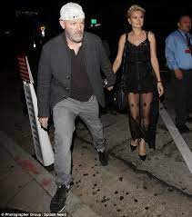 Limp Bizkit Rocker Fred Durst Dotes Over Wife On Romantic Dinner Out Daily Mail Online