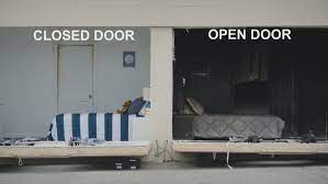 It is advised to have smoke alarms installed were you aware that closing a door could save a life during a fire? Here S How Sleeping With Your Door Closed Could Save Your Life Kepr