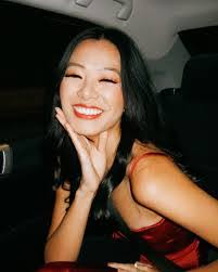 Danielle Lim's Instagram, Twitter & Facebook