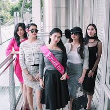 View casting suggestions for anzalna nasir, and make your own suggestions for roles you think they should play in upcoming films! 6 Gambar Menarik Di Sekitar Majlis Bachelorette Anzalna Nasir Yang Bertemakan Patung Barbie Berita Berita Harian