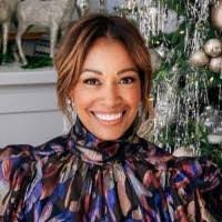 Kimberly Chretien's Instagram, Twitter & Facebook