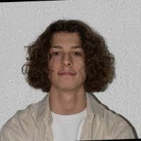 Lisa Dusi's Instagram, Twitter & Facebook