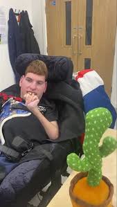 Well done Aaron ! Spike is enjoying that!! ❤️❤️