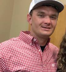 My hero my role model my best friend even tho i was a pain in the ass he  found away to understand and talk to me but i love u bro/dad