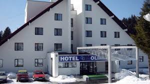 Cred ca doamnei director a scolii. Directoare Din Ministerul Tineretului È™i Sportului DistracÅ£ie Cu Prietenii La Poiana Brasov DecontatÄƒ Pe Protocol