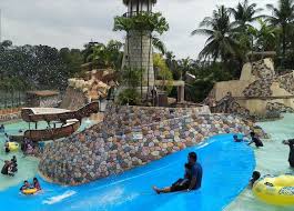 You could very well spend half a day at waterworld. Famous Theme Amusement Parks In Kuala Lumpur Malaysia