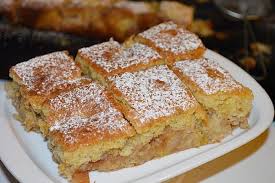 Mai ales partea de sus. Prajitura Turnata Cu Mere