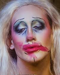 Don't call me Shirley 🖤 🤳: @thesarahcat_