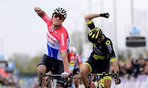 Het belooft een mooie editie te worden met heel wat toppers aan de start in roeselare. Voorbeschouwing Dwars Door Vlaanderen 2021 Voorjaarsklassiekers Be