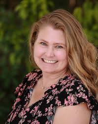 Tamara Lister's Instagram, Twitter & Facebook