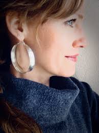 2.5 inch silver shop hoop earrings