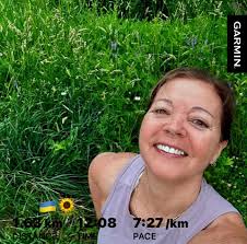 20 minutes to convince myself to get out in the rain 1 hour and 27 minutes  to tell myself to go home 🤣🤣🤣