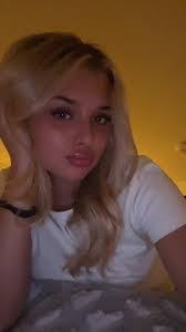 Lily Ennis's Instagram, Twitter & Facebook