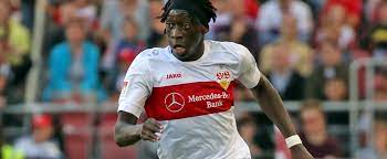 Die wochen der wahrheit stehen an: Vfb Stuttgart Tanguy Coulibaly Bei Den Leistungstests Des Vfb Dabei