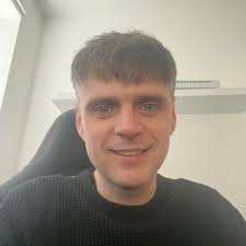 Anyone have cats who tell you they're in charge?? 😂😳