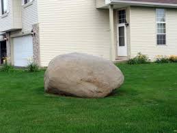10 Top Landscaping Tips From The Pros 10 landscaping ideas for the front of your house.