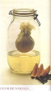 Recetas Como Hacer Licores De Naranja Este Es Un Riquisimo Licor Casero Muy Facil De Hacer Lo Puede Realizar En Las Fr Licor Casero Licor Recetas De Bebidas