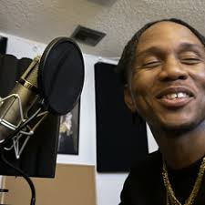 Listen to Quato ft X4