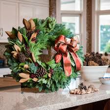 We offer artificial pine garlands that are frosted, flocked, iced or clustered with pinecones or berries. Majestic Magnolia Lynch Creek Farm